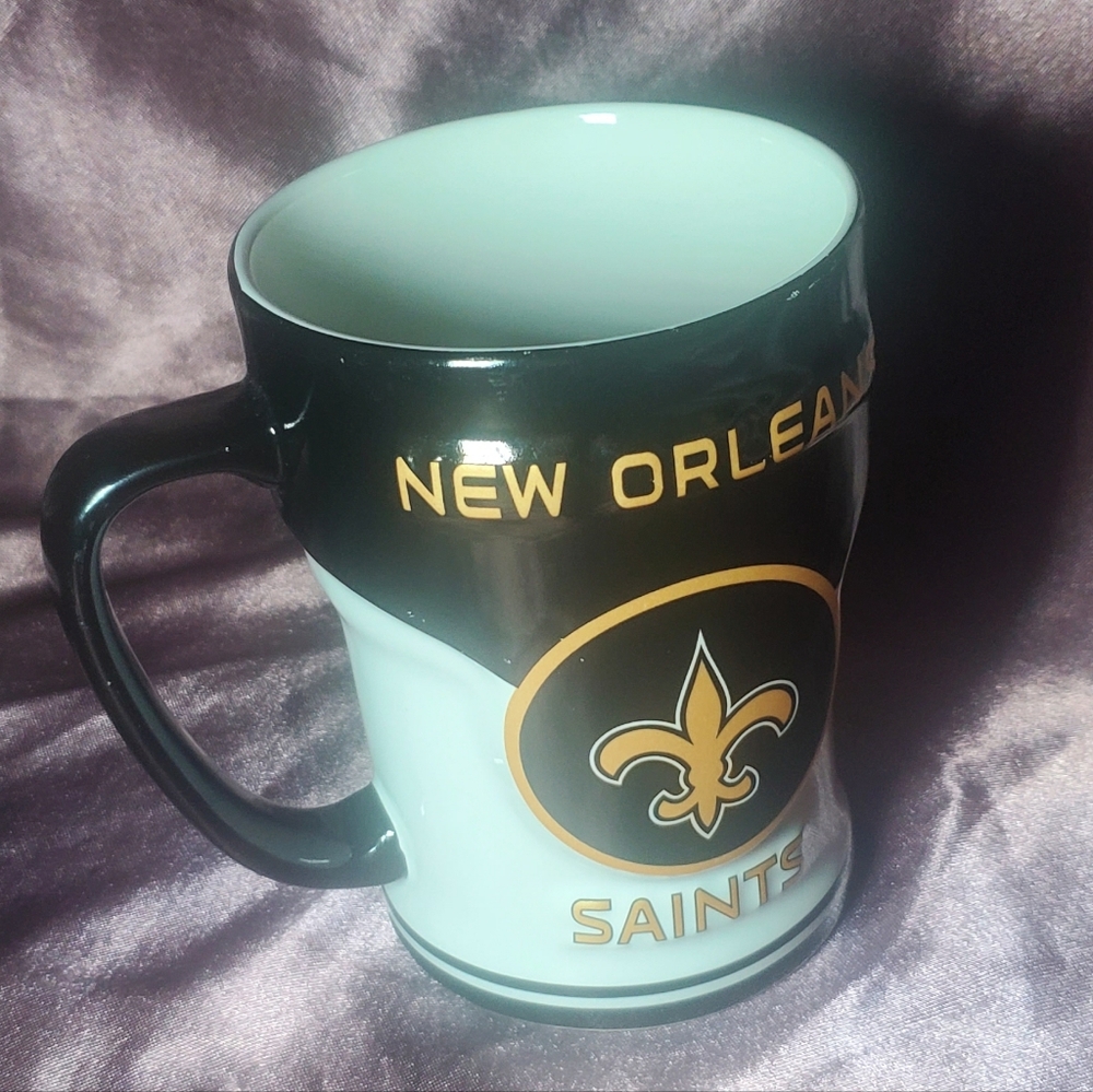 Russ Black and White New Orleans Mug
